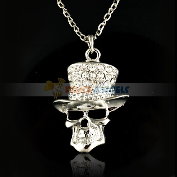Silver Plating Crystal Inlay Fashionable Skeleton-in-Hat Design Necklace (Silver)